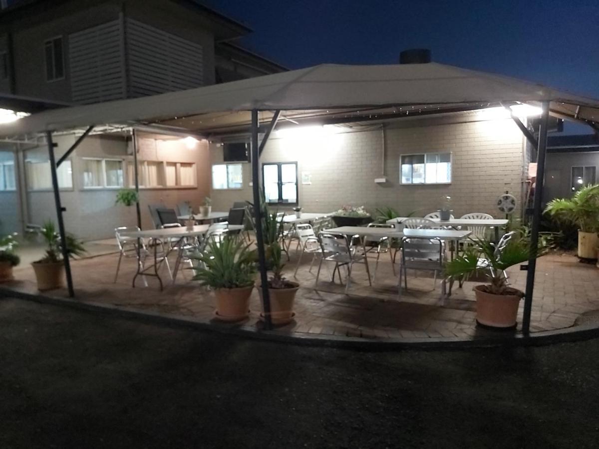 Motel 707 Emerald Εξωτερικό φωτογραφία